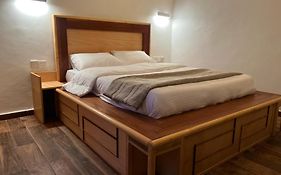 Fly Fishes Hotel