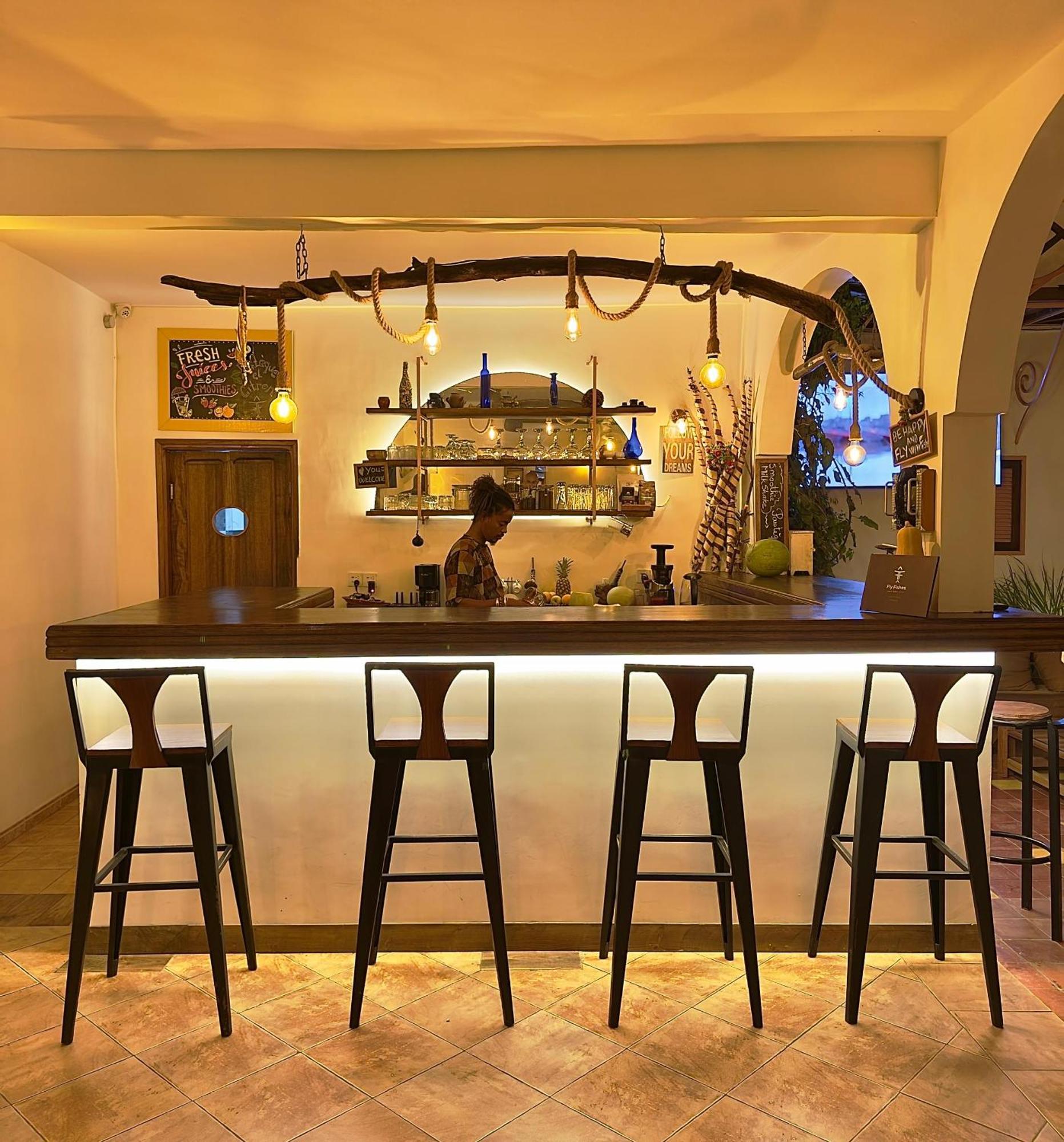 Fly Fishes Hotel Saint-Louis Exterior photo