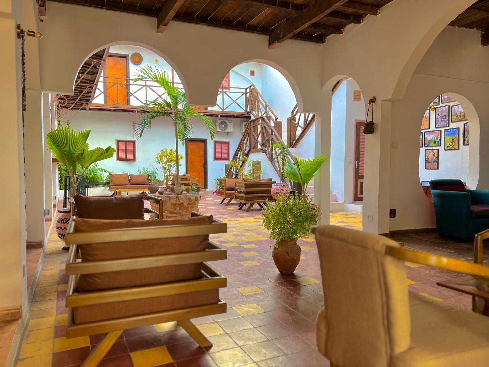 Fly Fishes Hotel Saint-Louis Exterior photo